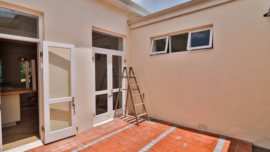 To Let 3 Bedroom Property for Rent in Fresnaye Western Cape